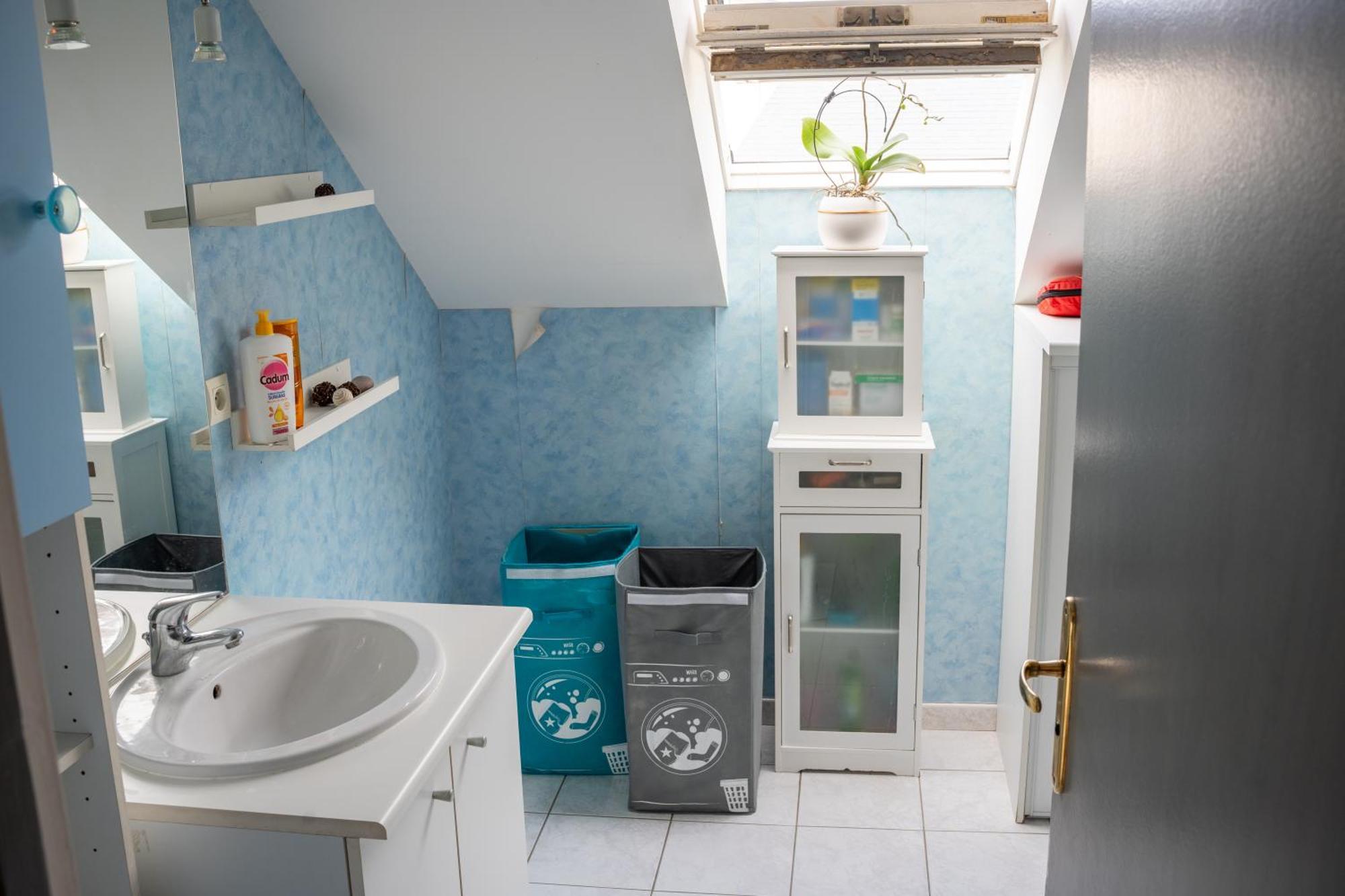 Maison, 3 Ch, Proximite Gare,C Commercial,C Ville Laval  Extérieur photo